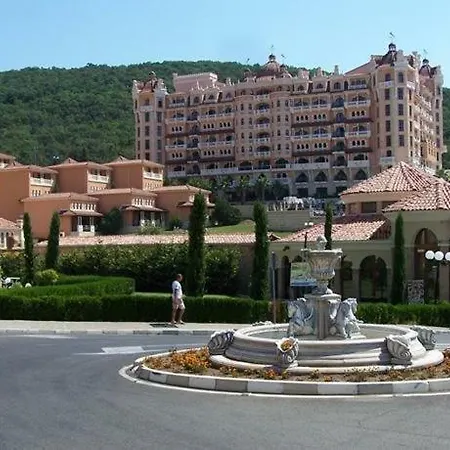 Romana Case de vacanță *